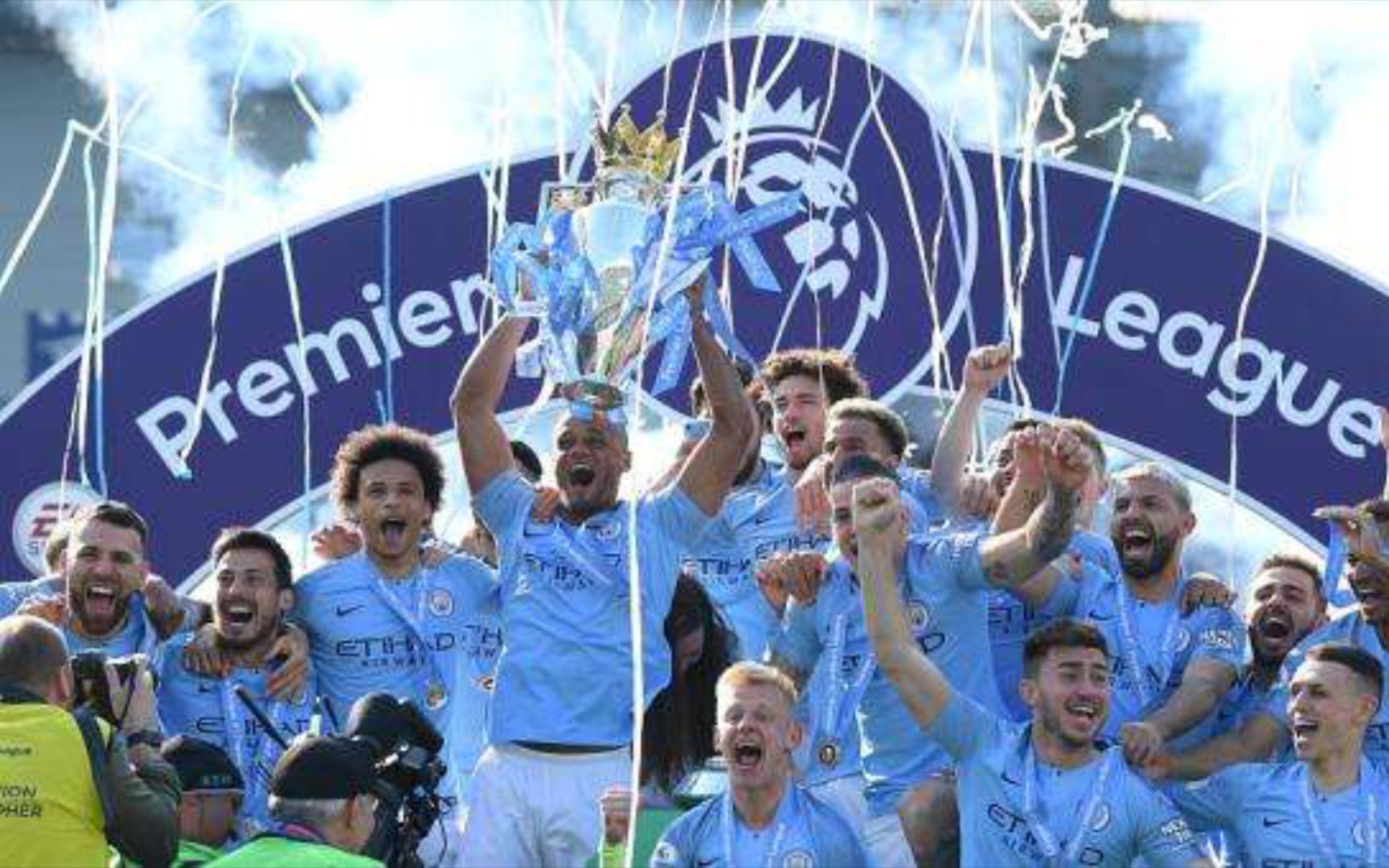 虽然经历了 虽然经历了